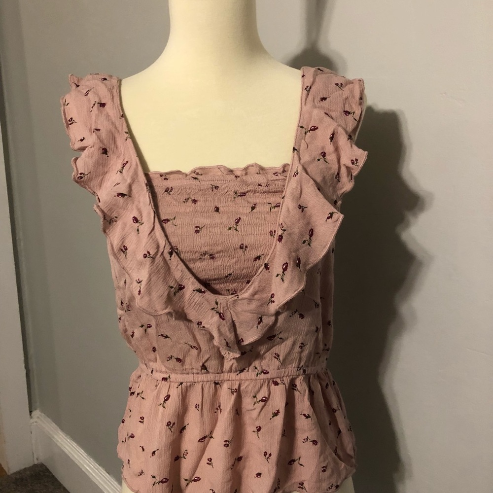 American Eagle flowy top